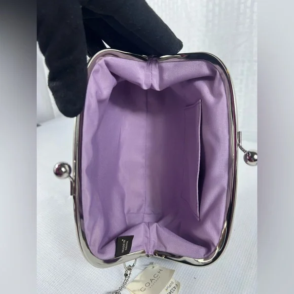 NWT Coach Kisslock Clutch / Wristlet with Matching Cardholder - Picture 10 of 16